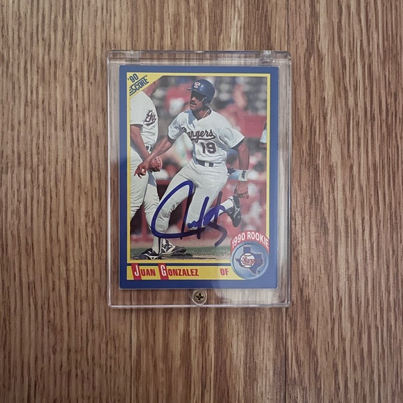 Juan Gonzalez In Person Autograph (MISC10)